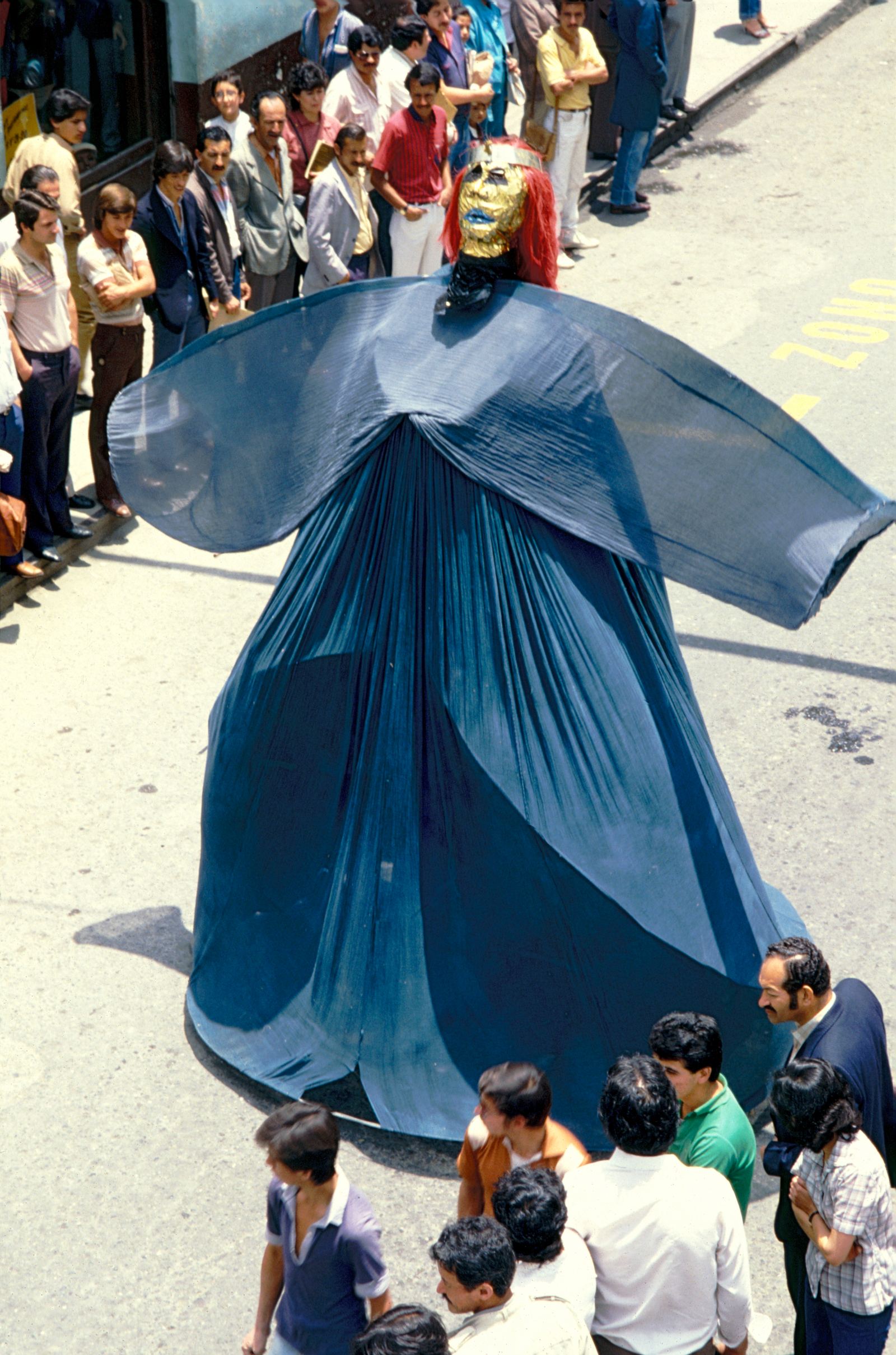 'El Tirano' 'El Tirano' en la comparsa por las calles de Manizales